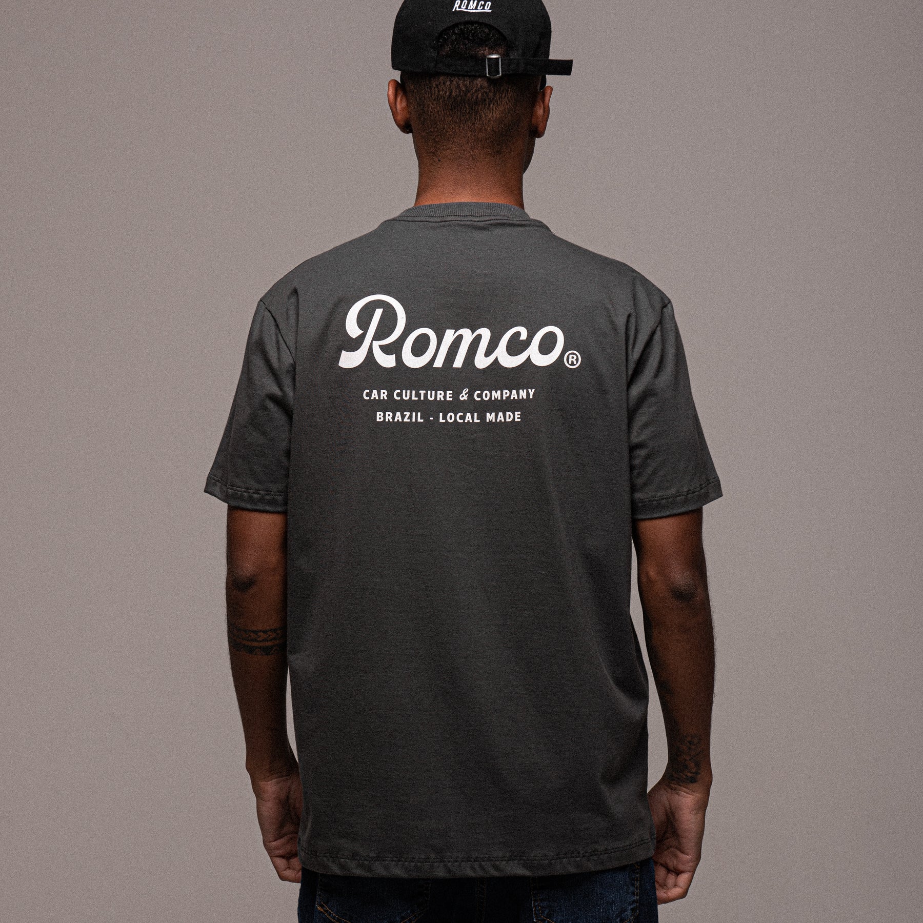 Camiseta Staff Chumbo