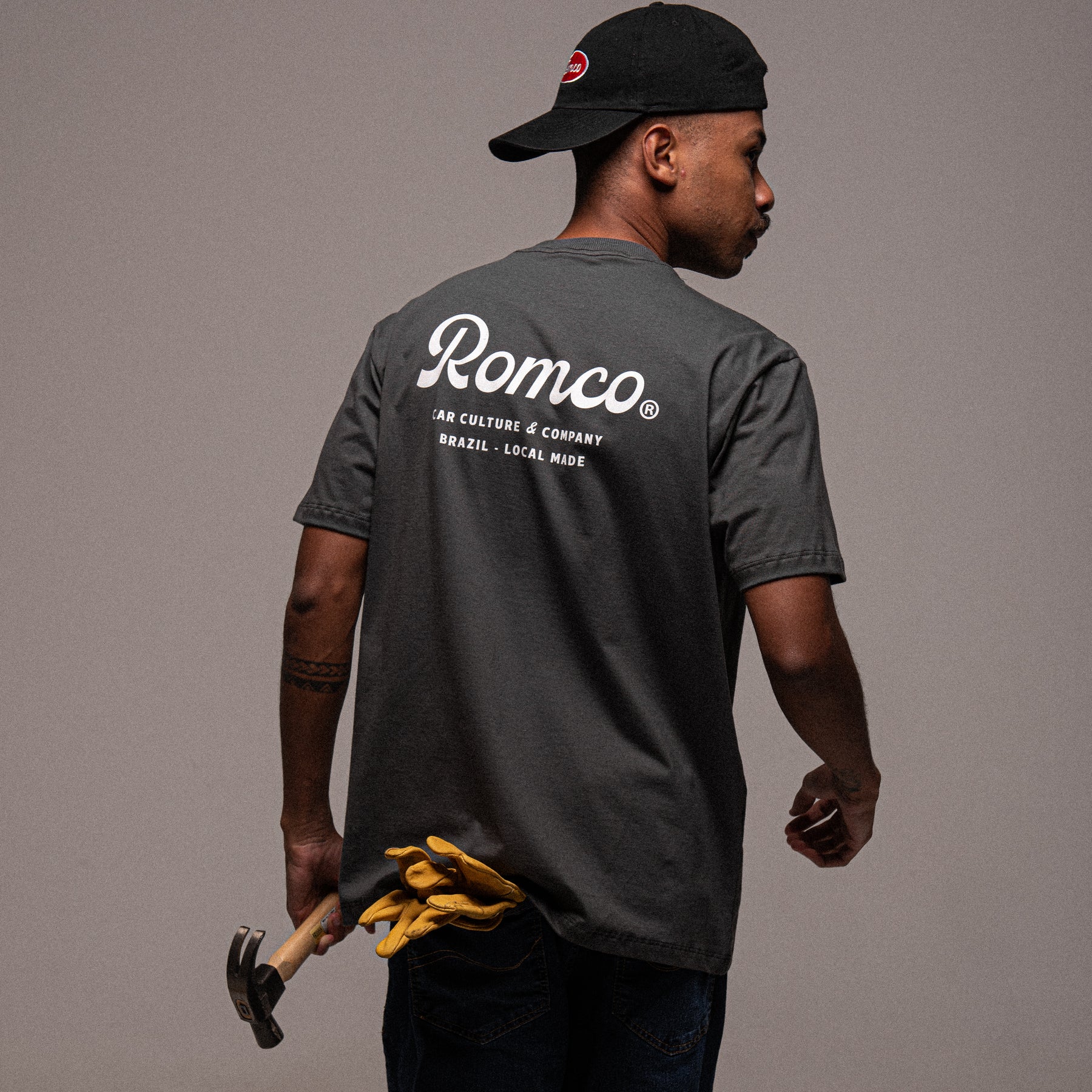 Camiseta Staff Chumbo