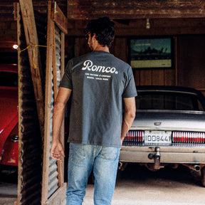 Camiseta Staff Chumbo