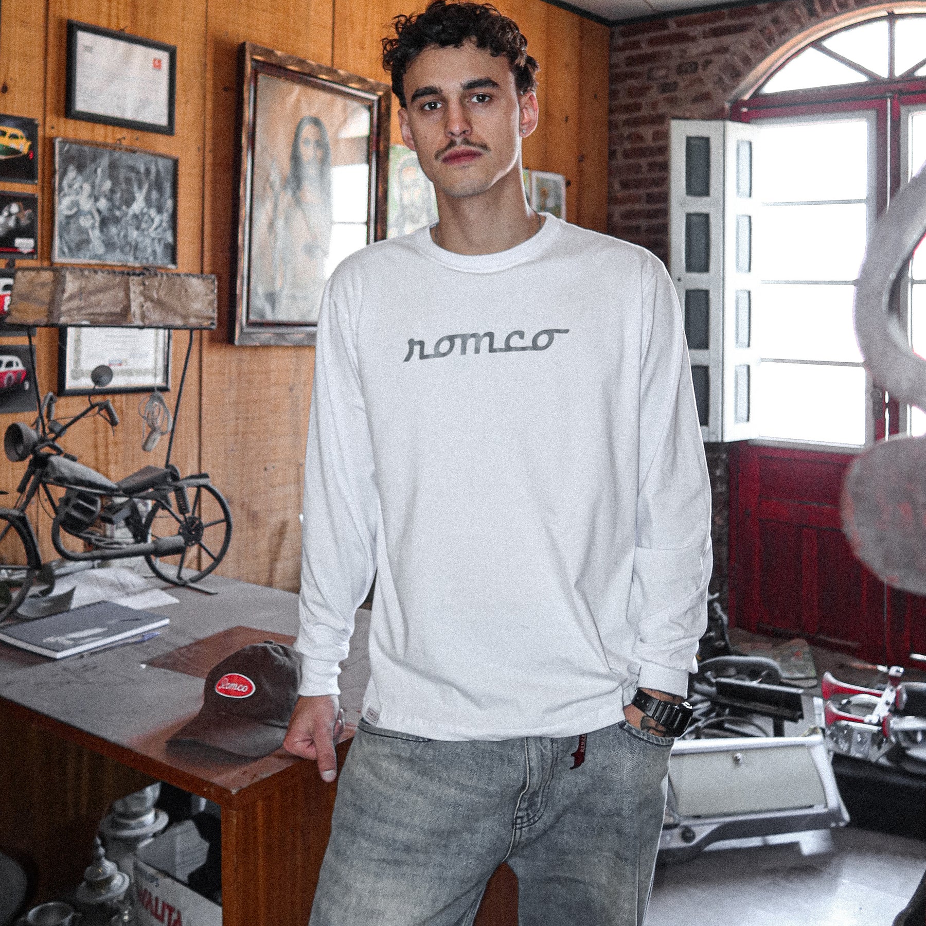 Camiseta Manga Longa Classic White