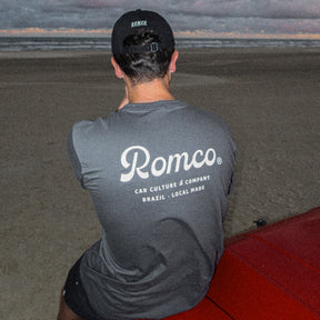 Camiseta Staff Chumbo