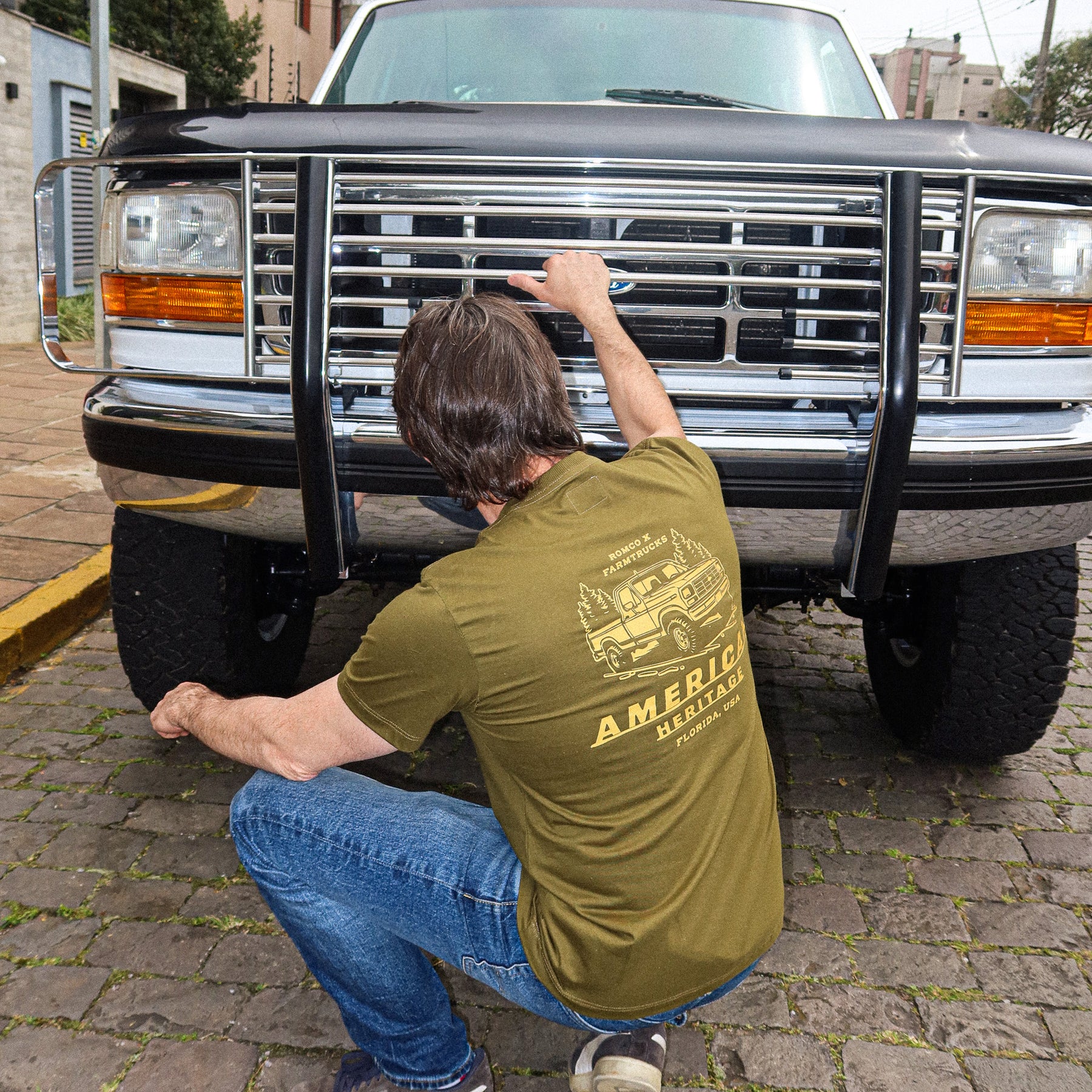 Camiseta Romco X Farmtrucks Bullnose Olive