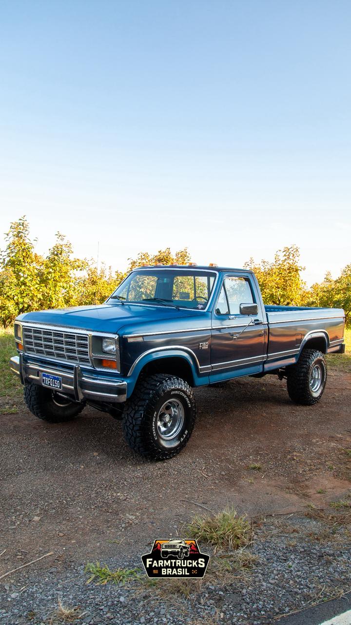 Ford F-150 Bullnose XLT 1984