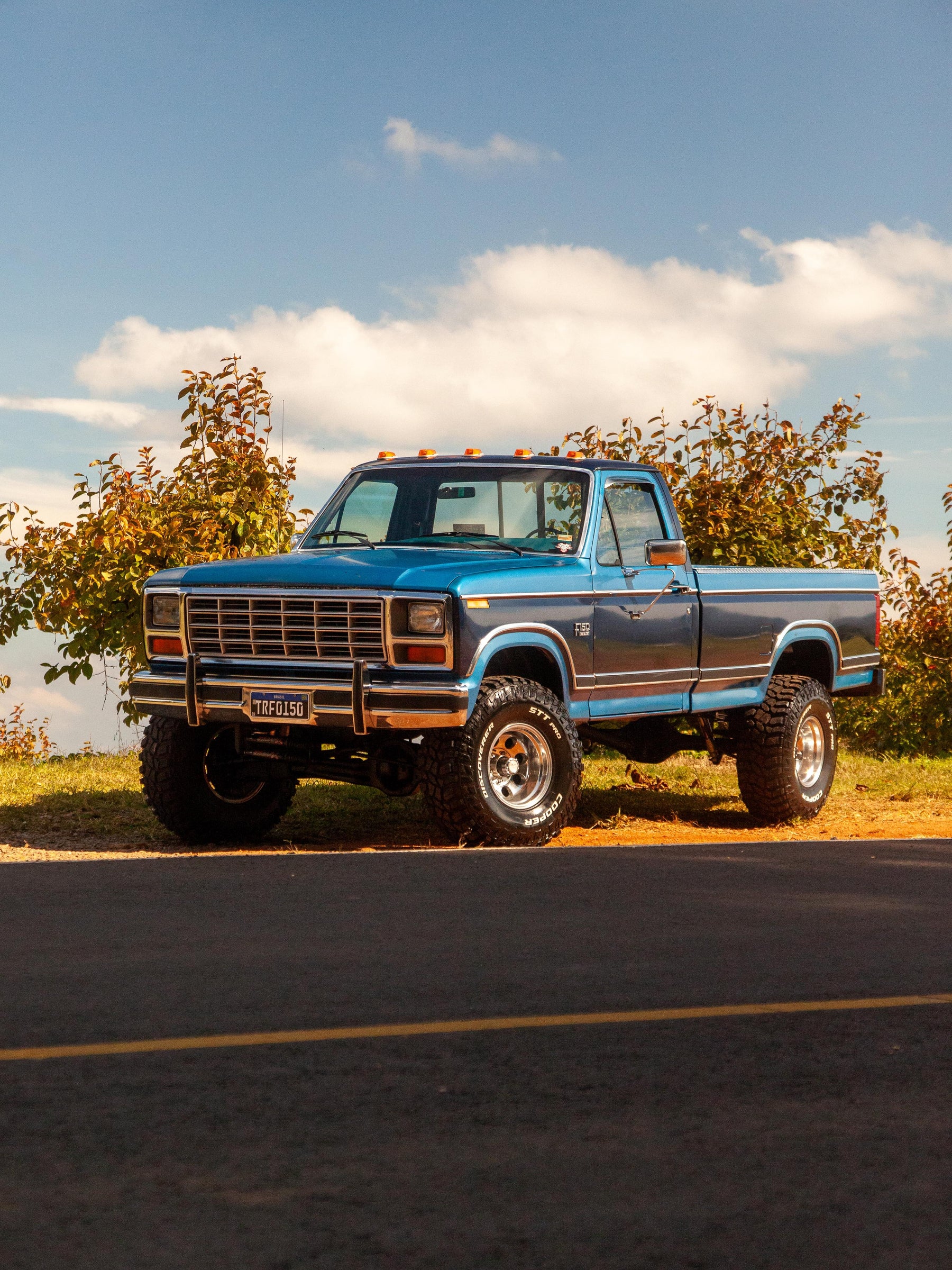Ford F-150 Bullnose XLT 1984